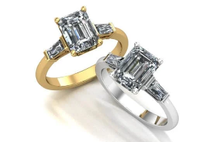 A photo of a yellow gold and white gold diamond rings 