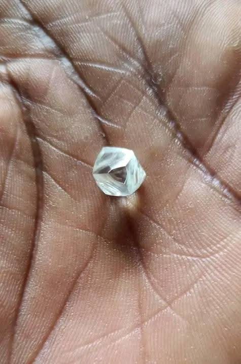 Lab-Grown vs. Natural Diamonds: What You Need to Know - Diamonds4Change.org