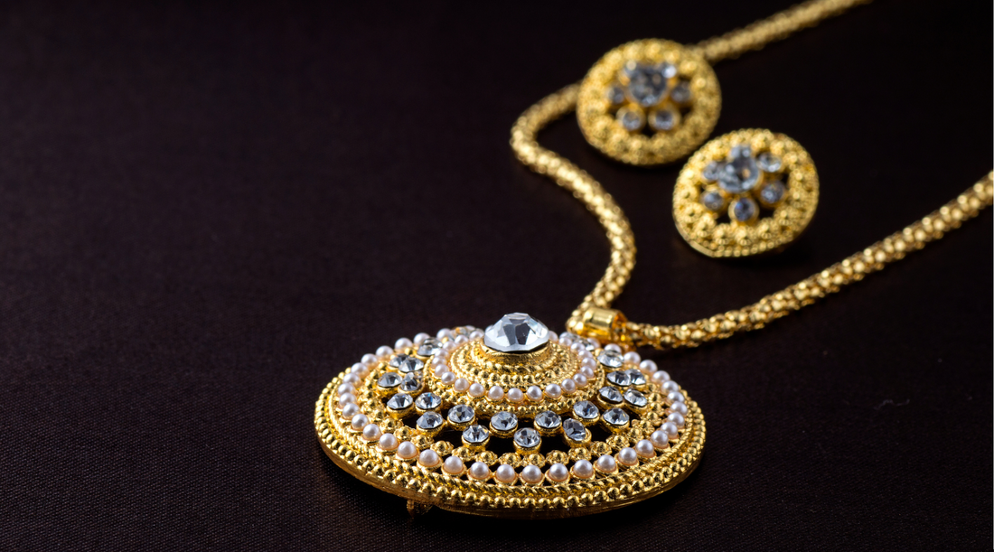 photo of luxury necklace and earing's set